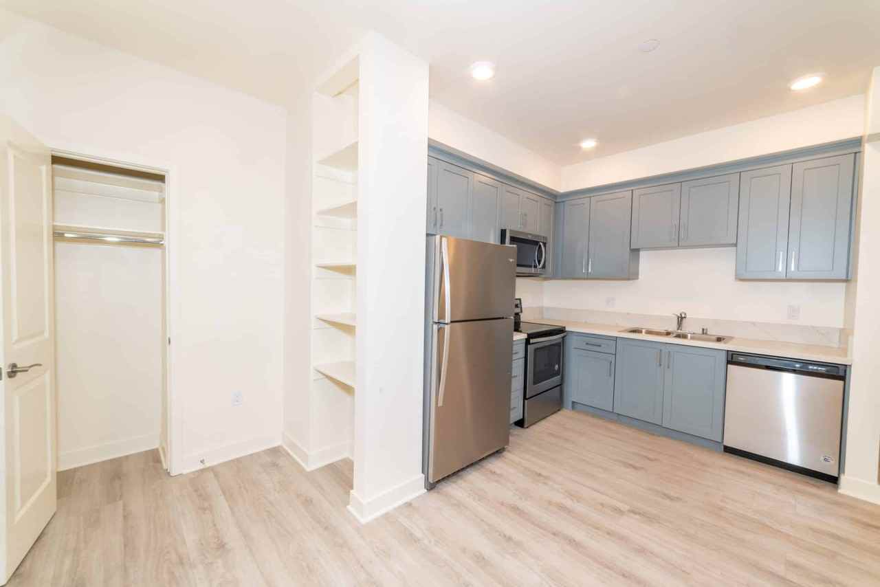 Vibe NoHo - Photo 7 of 24