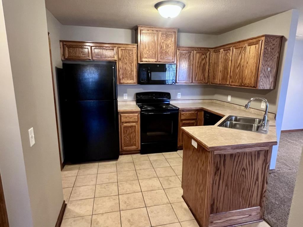 1301 Tracy Ave - Photo 2 of 15