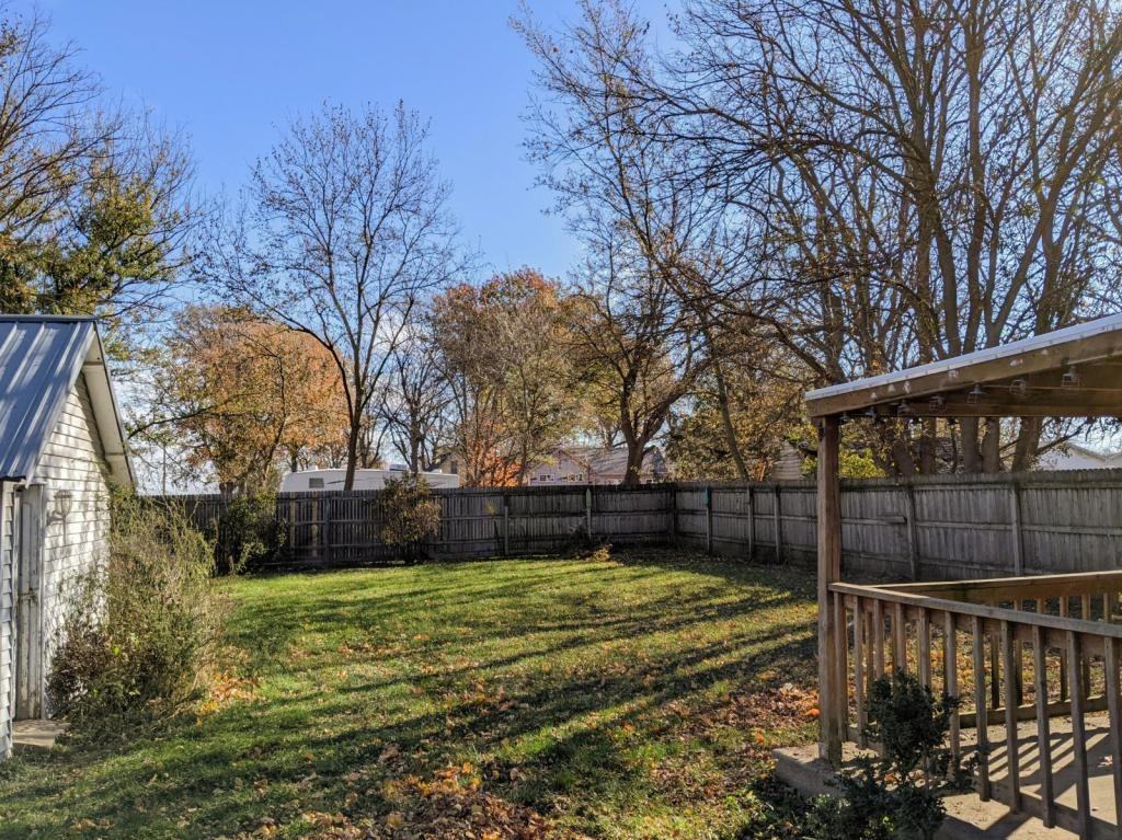 423 N Main St - Photo 2 of 19