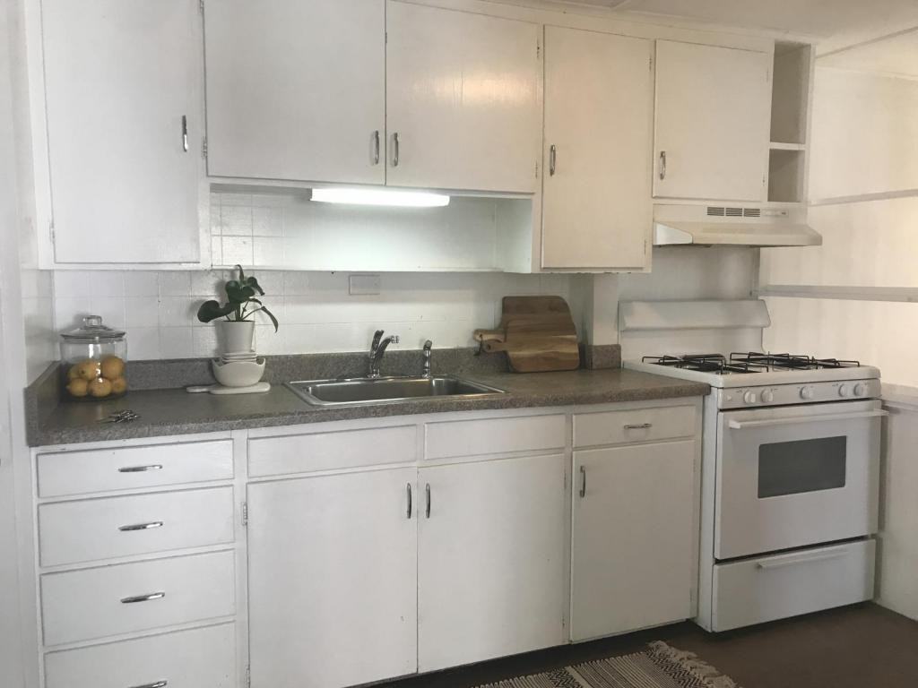 183 Circular St - Photo 2 of 14