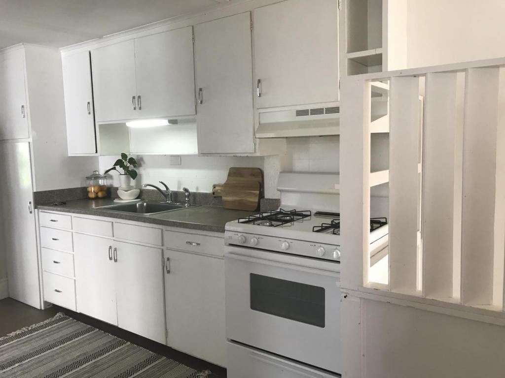 183 Circular St - Photo 3 of 14