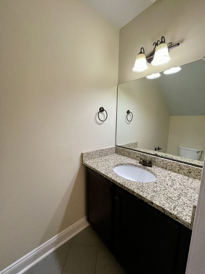 123 Portico St #1 - Photo 4 of 34