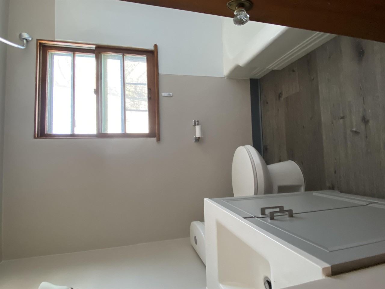 80 Romaine Ave #B - Photo 6 of 13