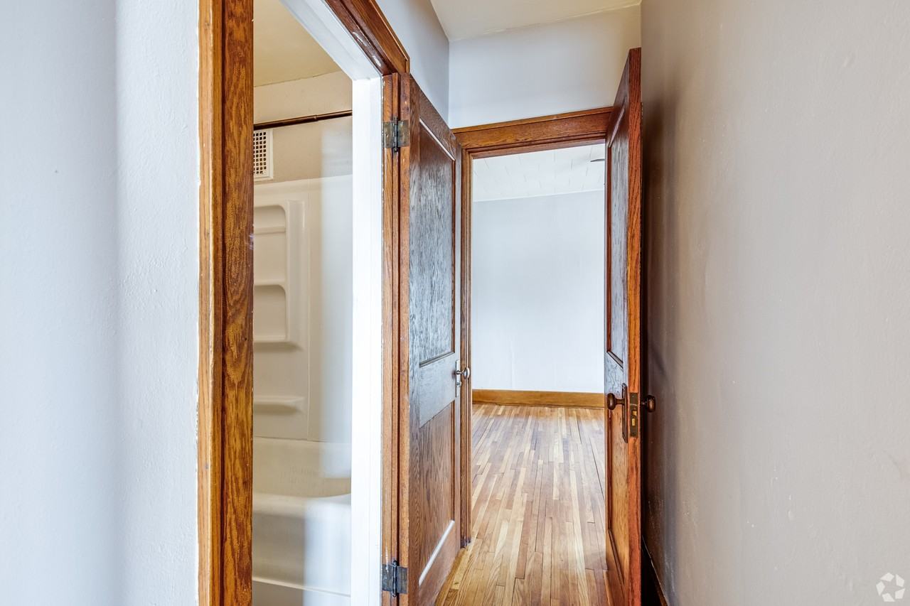 603 1st St Sw #301 - Photo 5 of 15