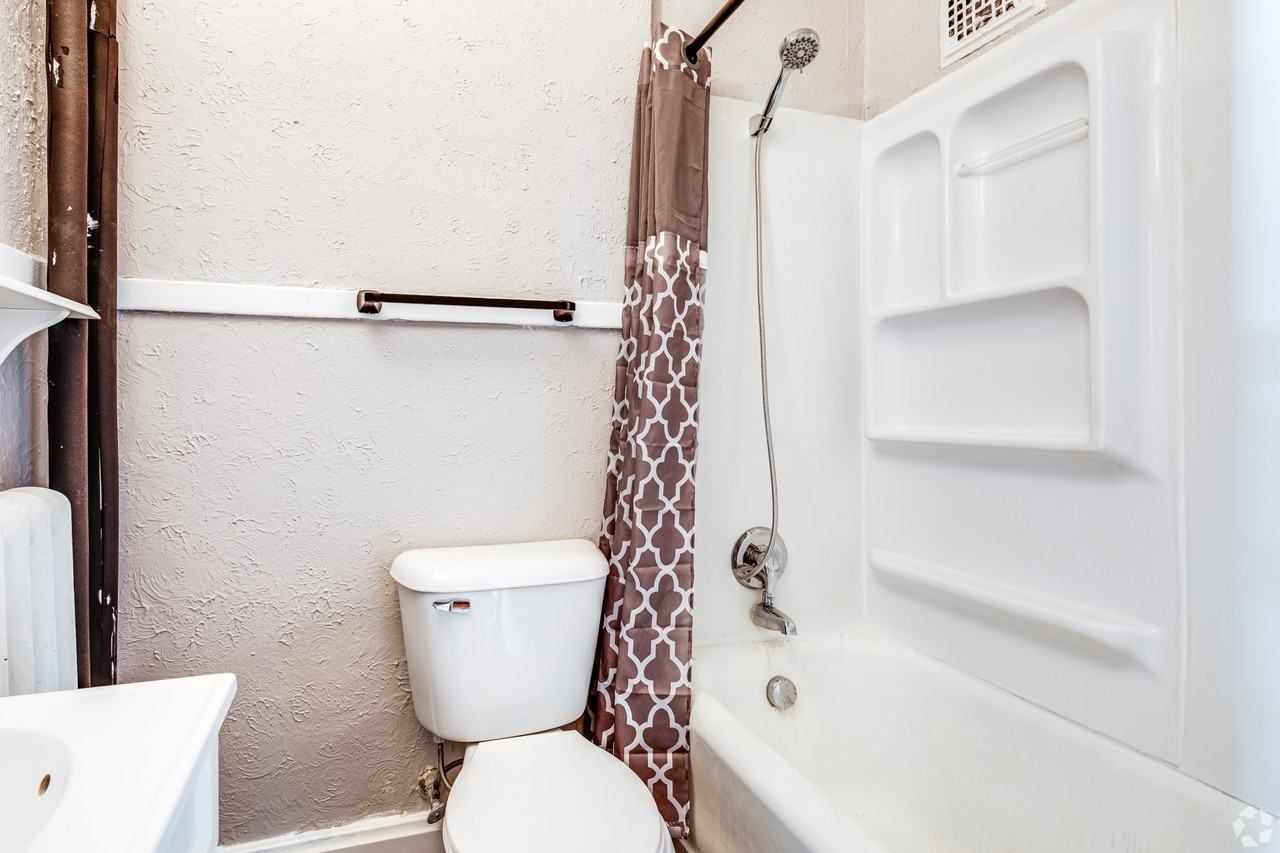 603 1st St Sw #301 - Photo 2 of 15