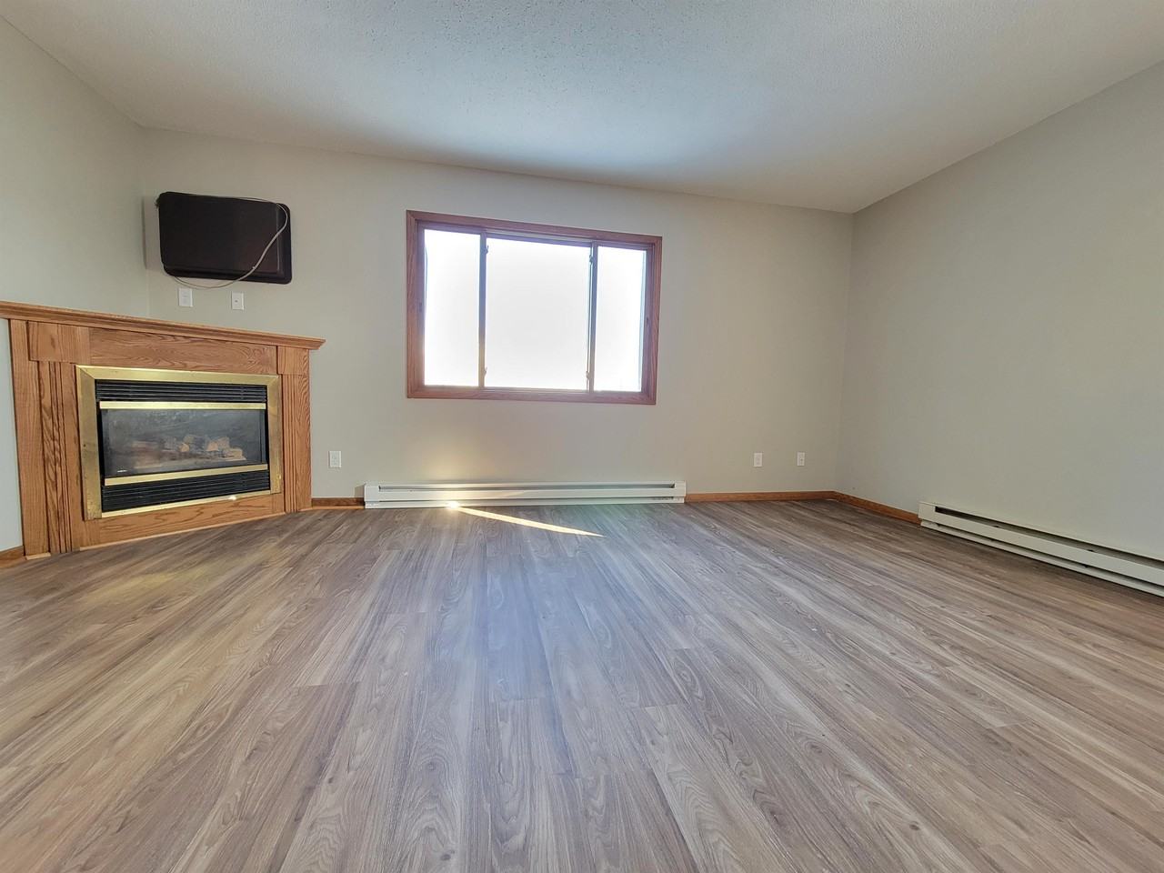 204 18th St Sw #5 - Photo 2 of 15