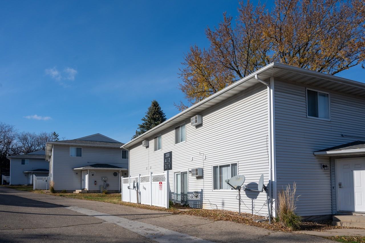 204 18th St Sw #5 - Photo 2 of 15