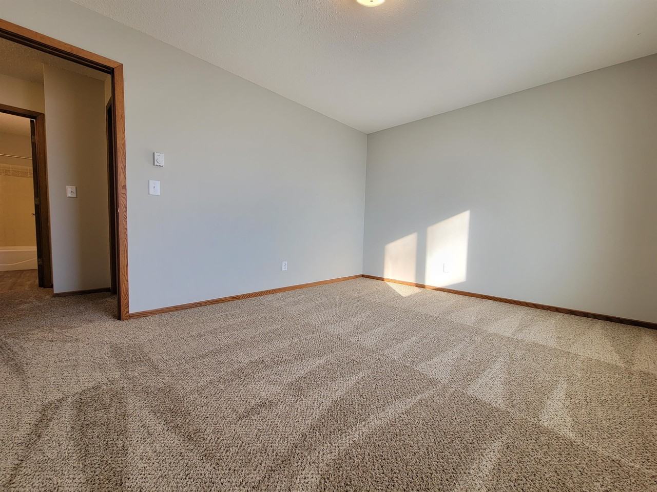 204 18th St Sw #5 - Photo 3 of 15