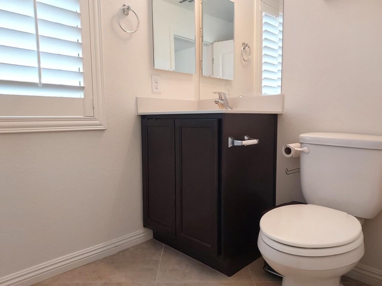 4620 Bear Island Ct - Photo 2 of 20