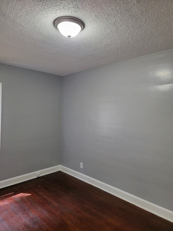15491 Sussex St - Photo 3 of 8