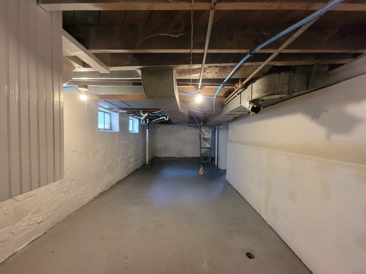 15491 Sussex St - Photo 5 of 8
