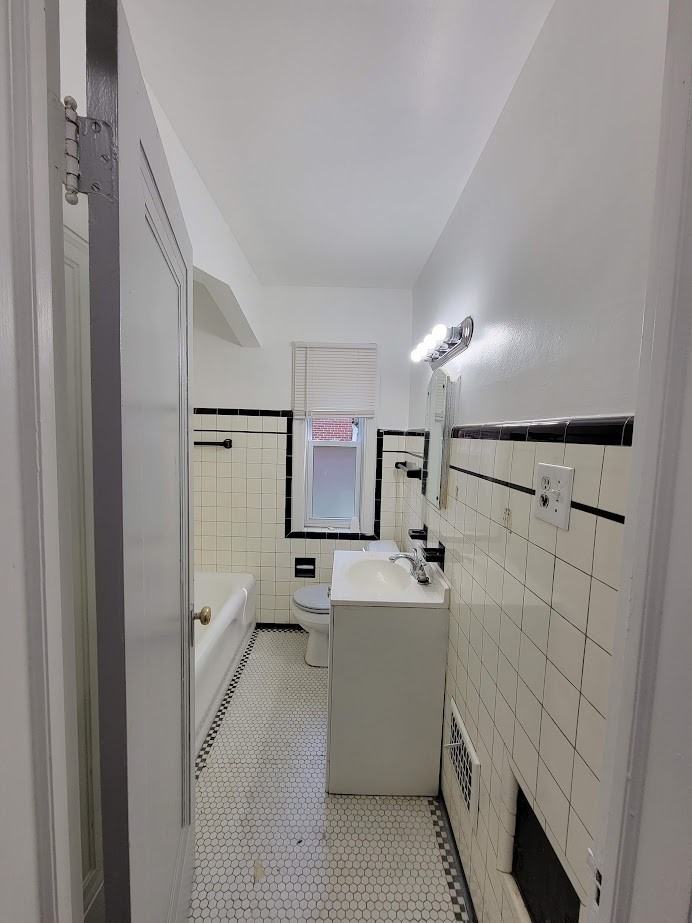 15491 Sussex St - Photo 7 of 8