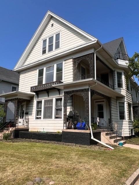 316 15th St #A - Photo 2 of 9