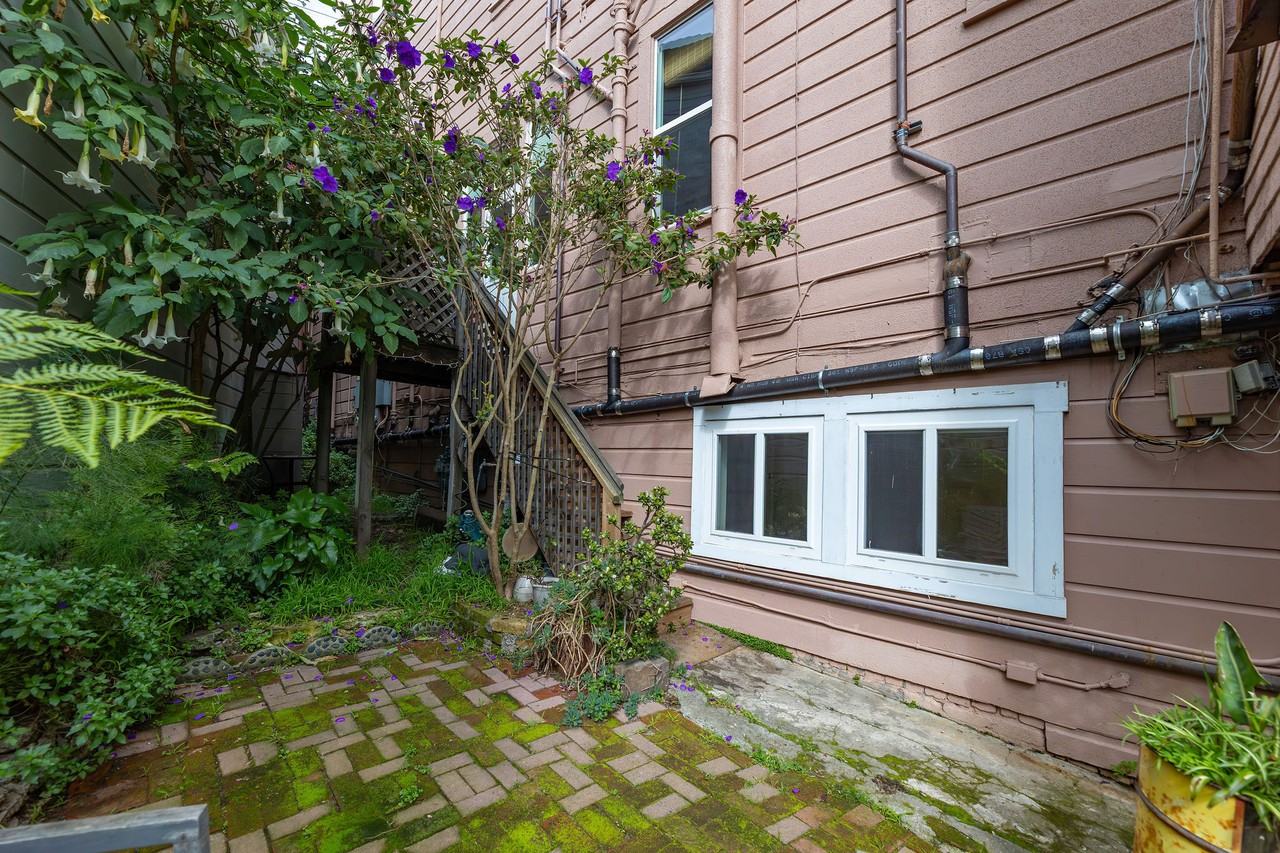 225 Chenery St - Photo 2 of 28