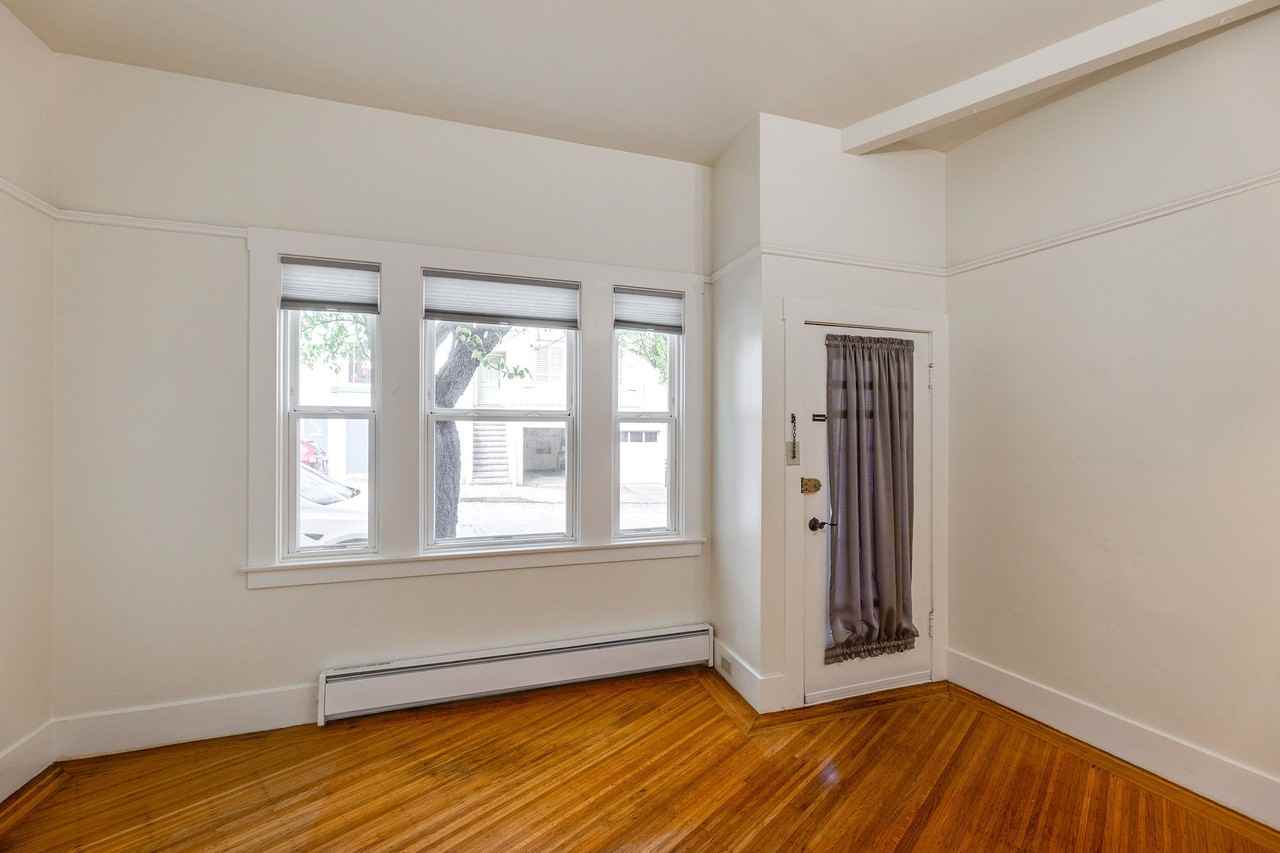 225 Chenery St - Photo 7 of 28