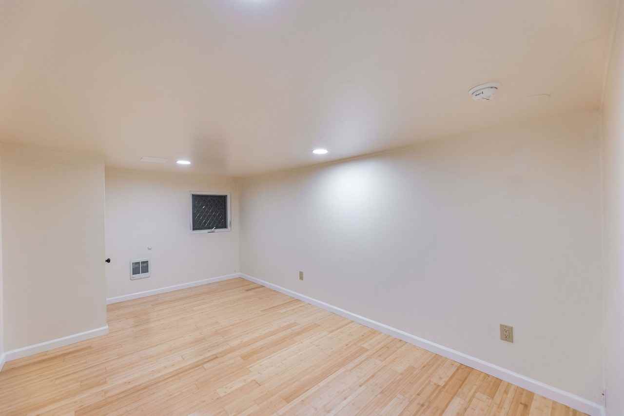 225 Chenery St - Photo 3 of 28