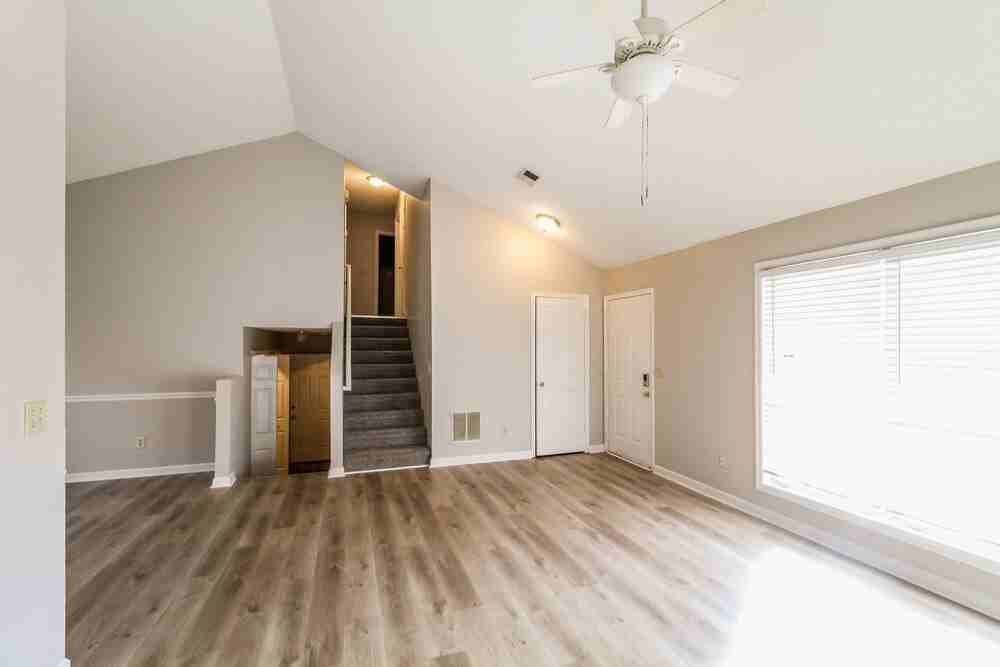 3000 Wellcrest Dr Nw - Photo 5 of 18