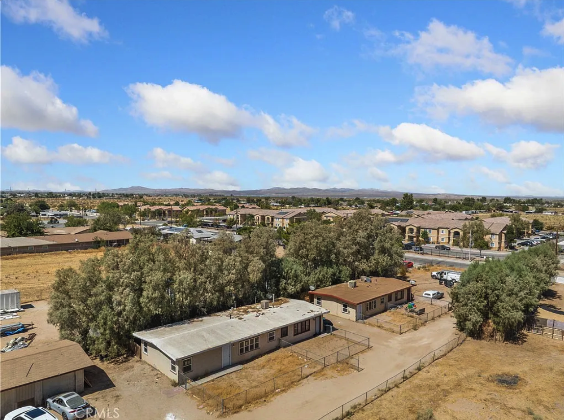 11393 Lee Ave #11393 - Photo 6 of 10