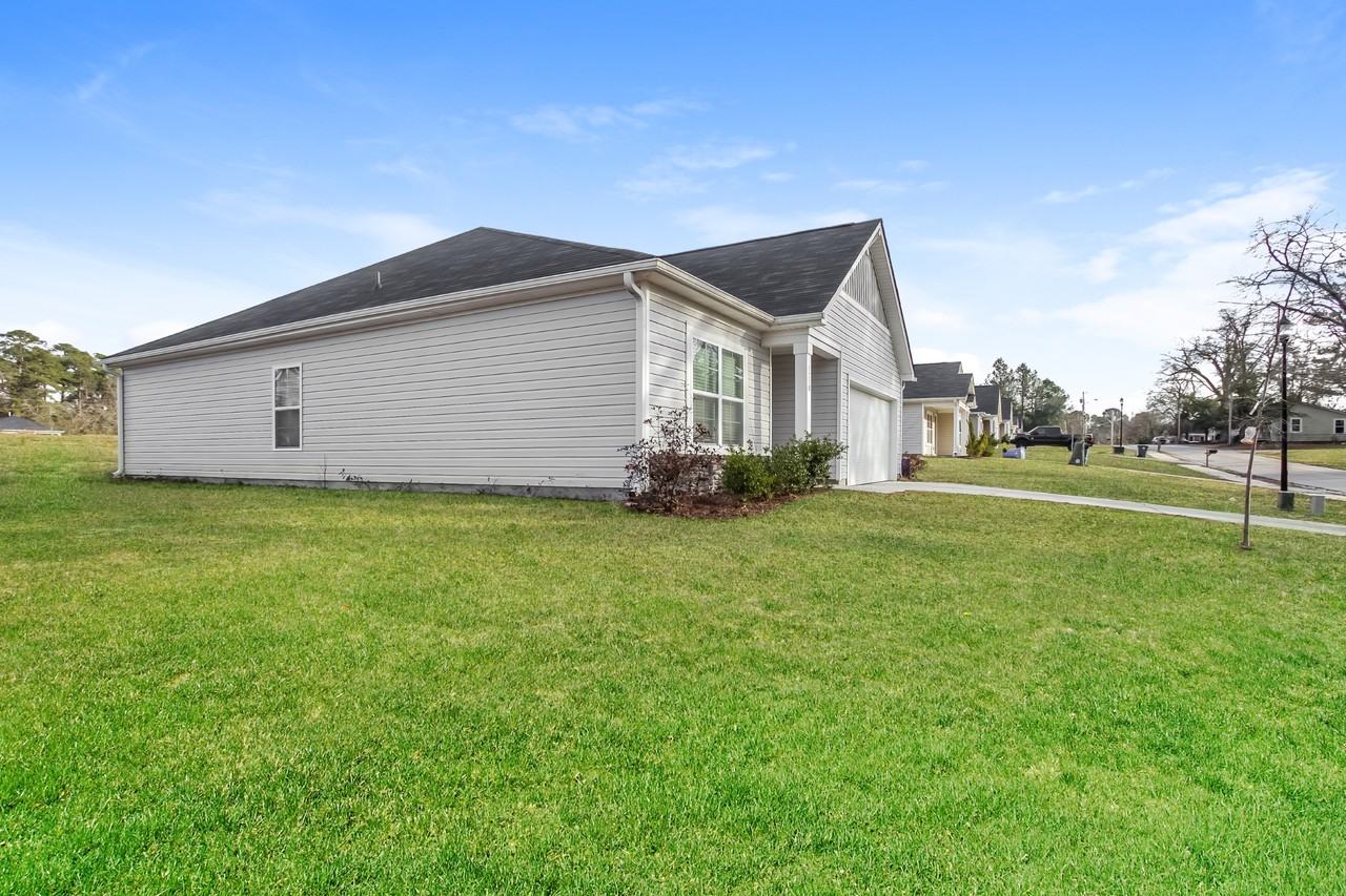 1218 1218 Gardner St - Photo 3 of 19