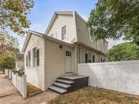 65 W Graham Ave - Photo 2 of 20