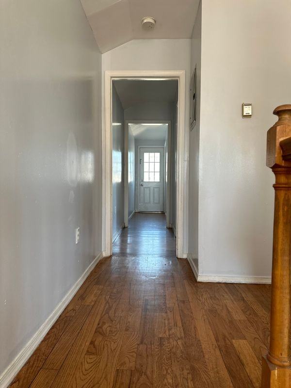 18011 146th Ave ##2fl - Photo 3 of 8