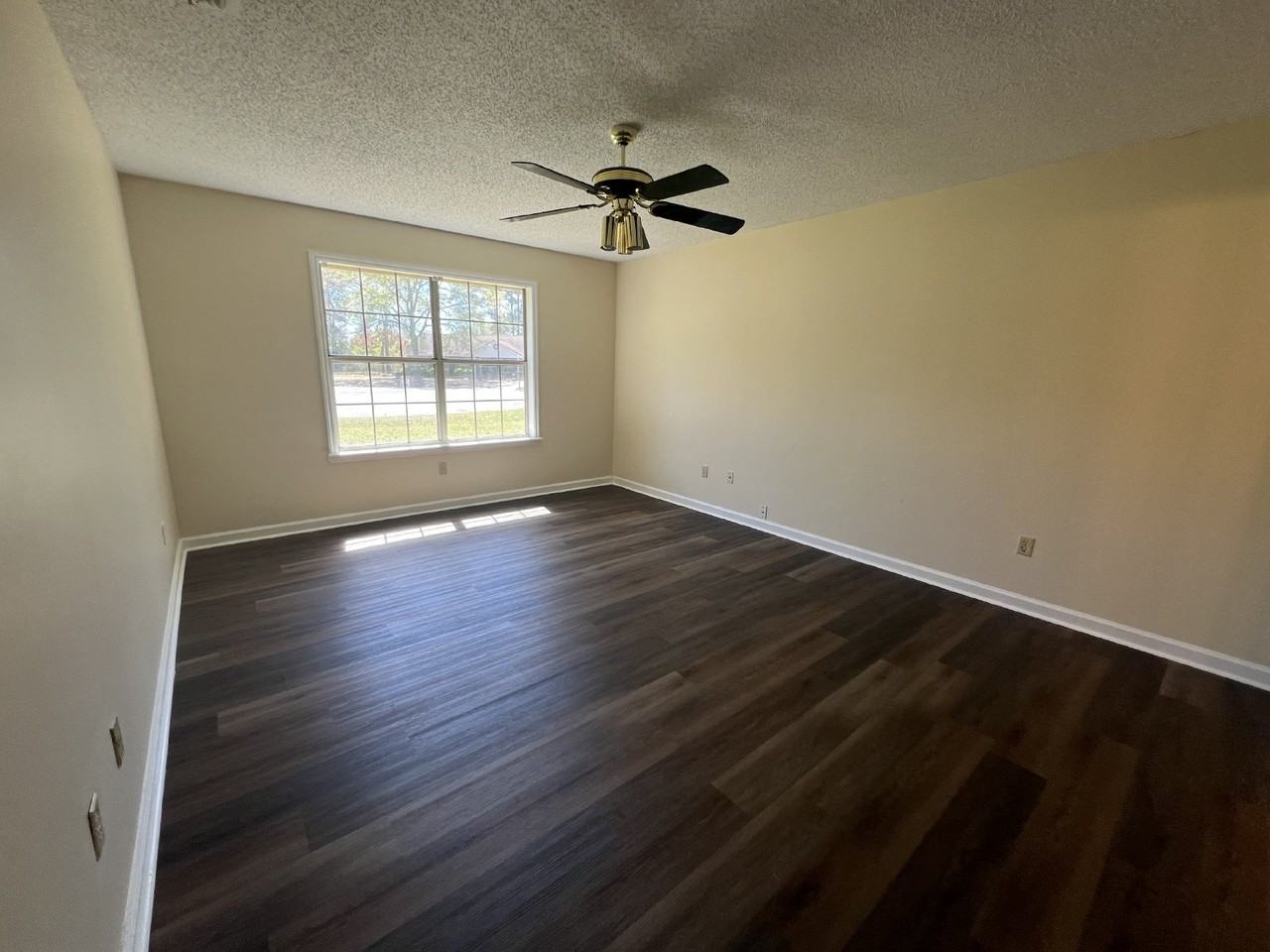 61 Henry Ln - Photo 6 of 11