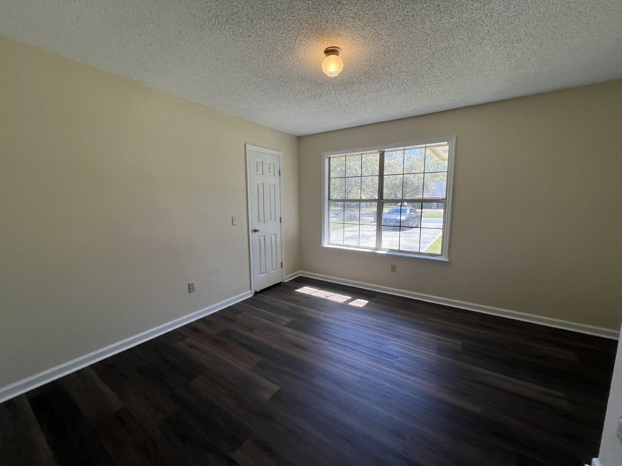 61 Henry Ln - Photo 7 of 11