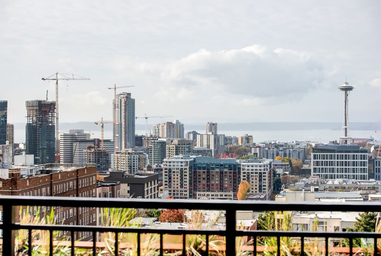 Zephyr Apartments - Photo 2 of 8