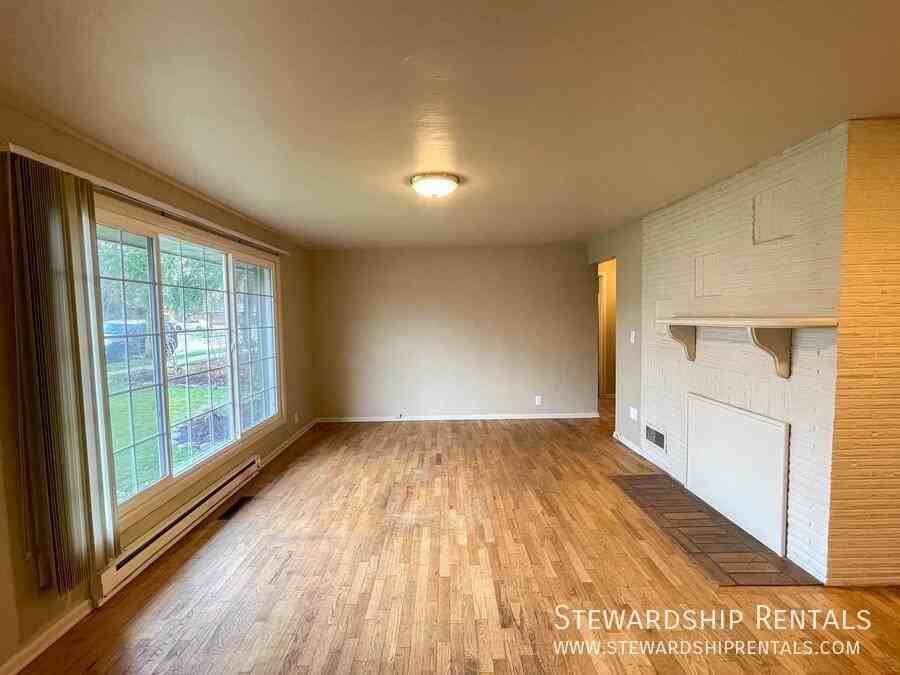 2960 Alder St - Photo 6 of 28