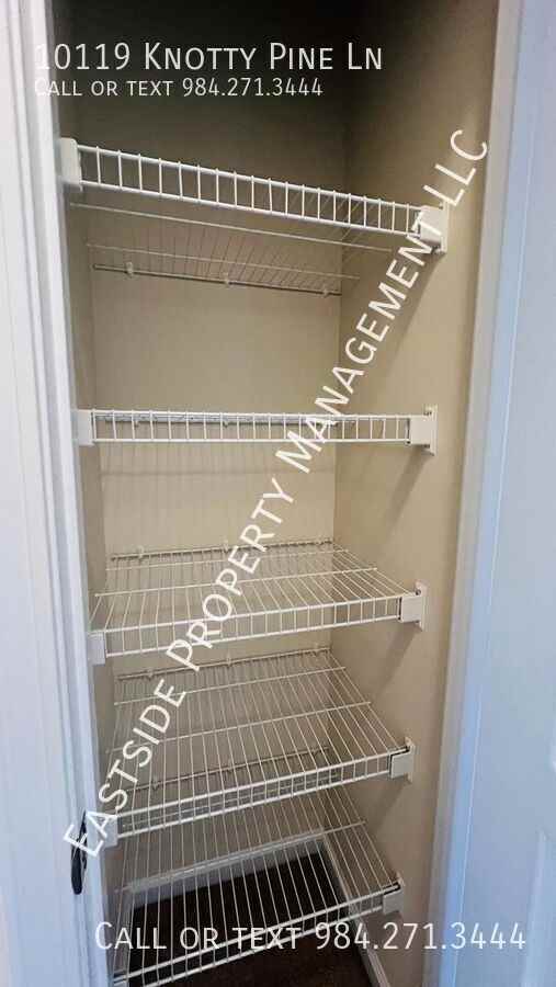 10119 Knotty Pine Ln - Photo 5 of 20