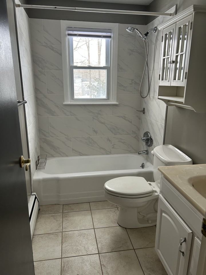 1130 Fienemann Rd - Photo 2 of 4