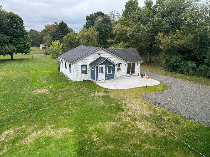 5380 Center St - Photo 3 of 15