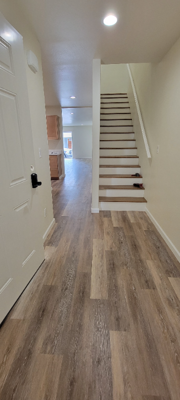 102 Beaker Ln - Photo 2 of 18