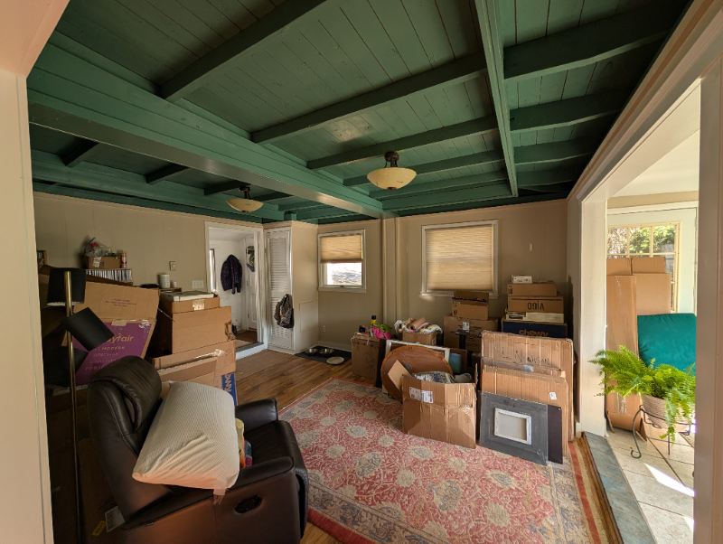 115 Lake Dr - Photo 4 of 19