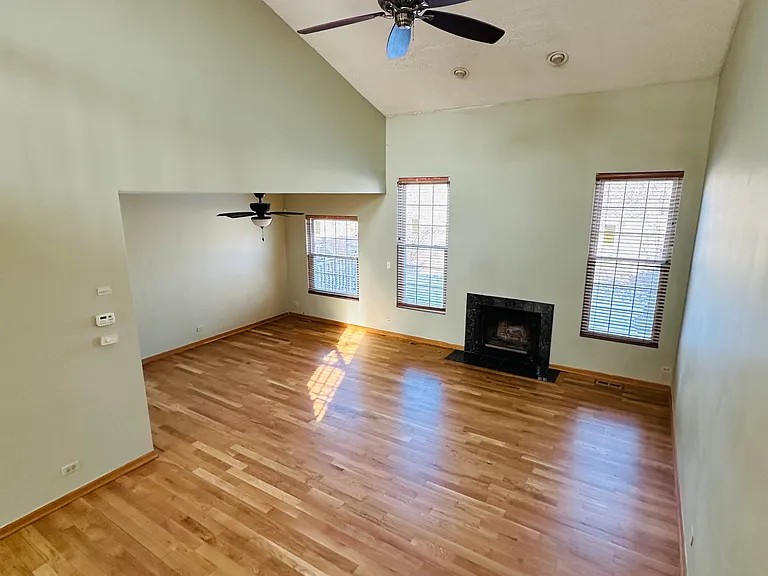 1617 Estate Cir - Photo 2 of 19
