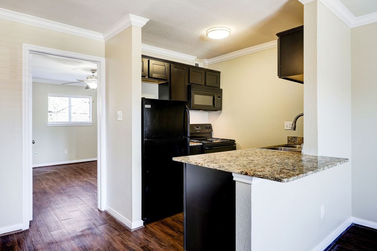 The Grove - Photo 3 of 32