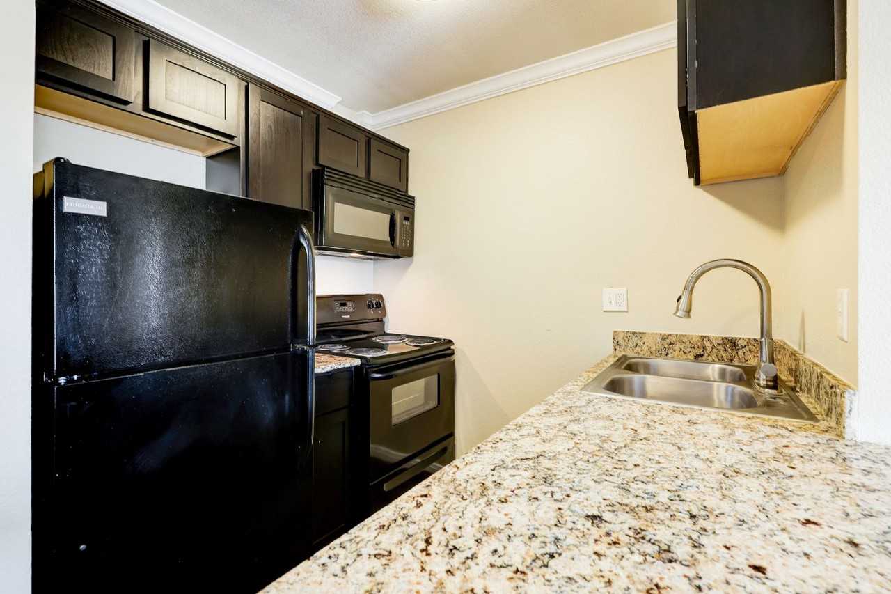 The Grove - Photo 4 of 32