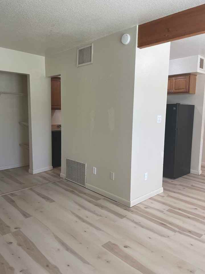 1705 Heatheridge Rd #O106 - Photo 5 of 17