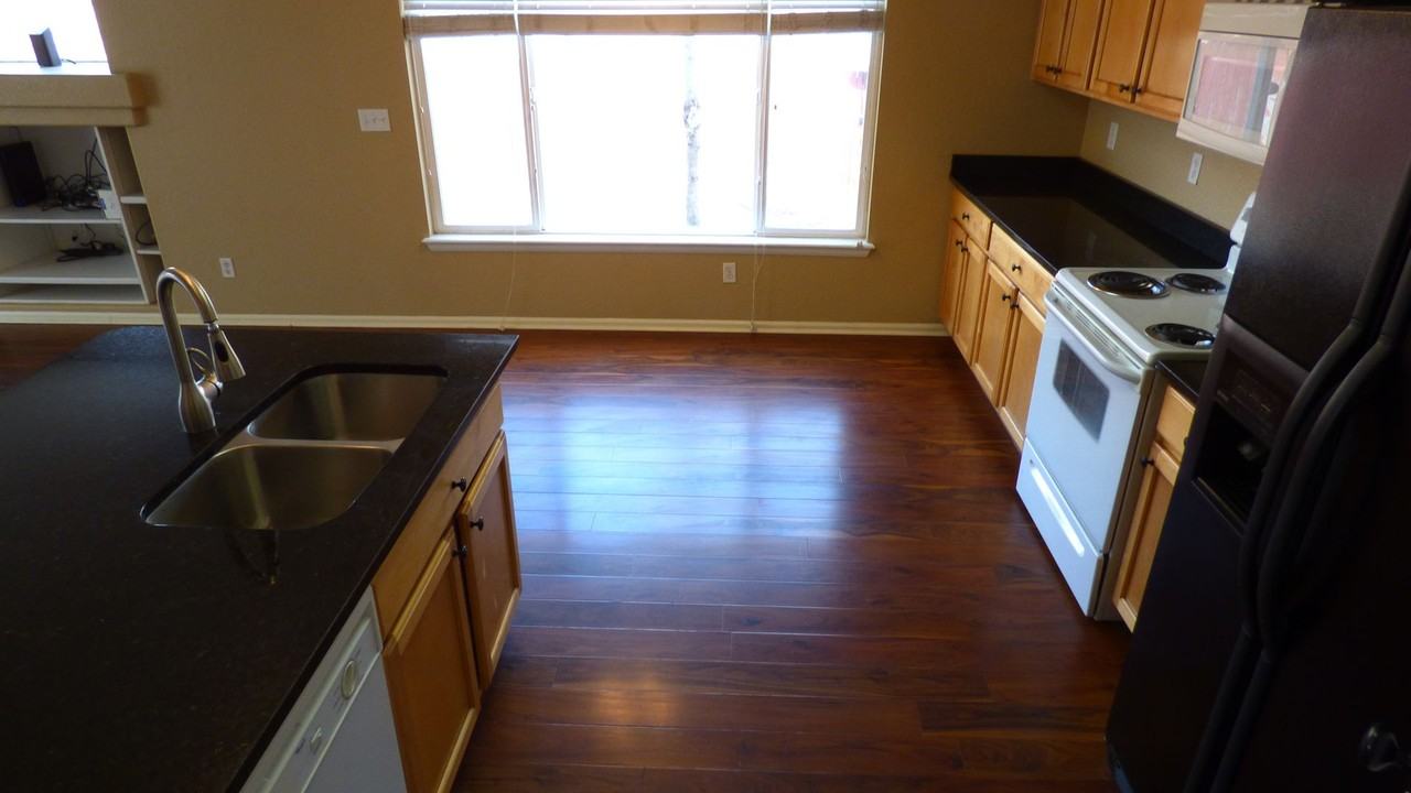 21349 E 39th Ave - Photo 6 of 28