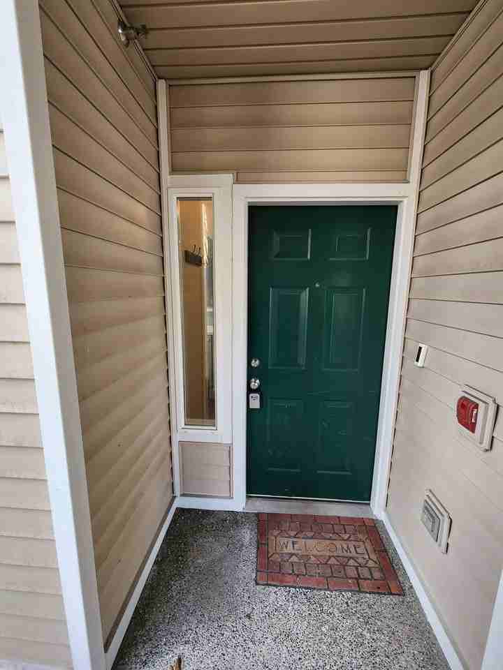 17827 80th Ave Ne #B102 - Photo 3 of 34