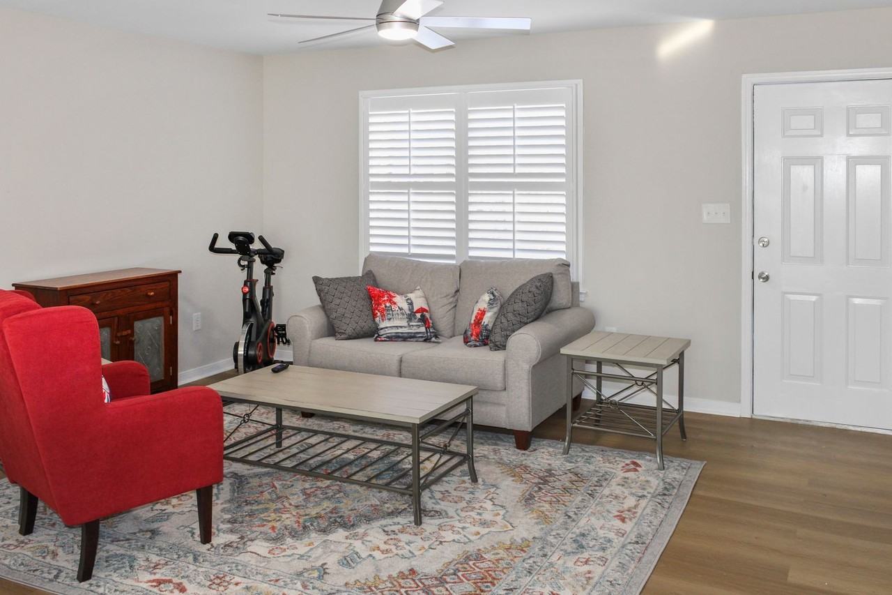 1063 Winnsville Dr - Photo 3 of 16