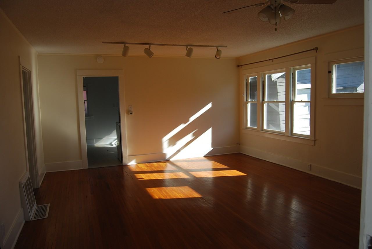 820 1/2 Newport Ave #NA - Photo 3 of 18