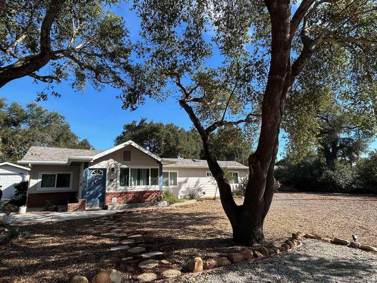 174 S La Luna Ave #NA - Photo 2 of 18