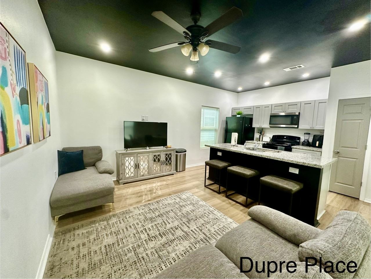 1127 S Dupre St #3 - Photo 4 of 12