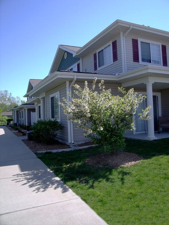 Setters Pointe - Photo 2 of 5