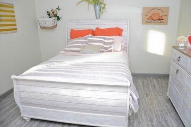 Hartford @ 10th - Photo 2 of 25