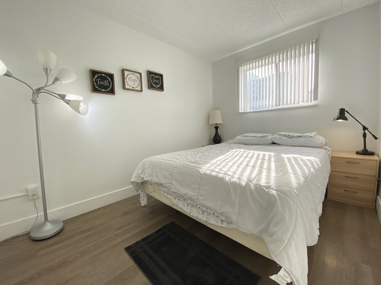 The Andrew - Photo 4 of 8