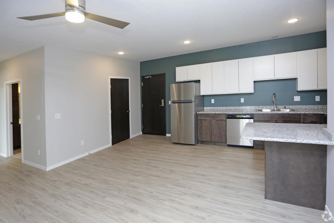 Uptown Apartments - Photo 4 of 50