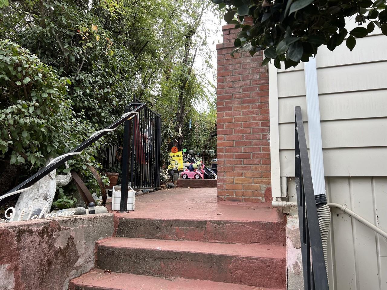 304 Miners Trail - Photo 2 of 39