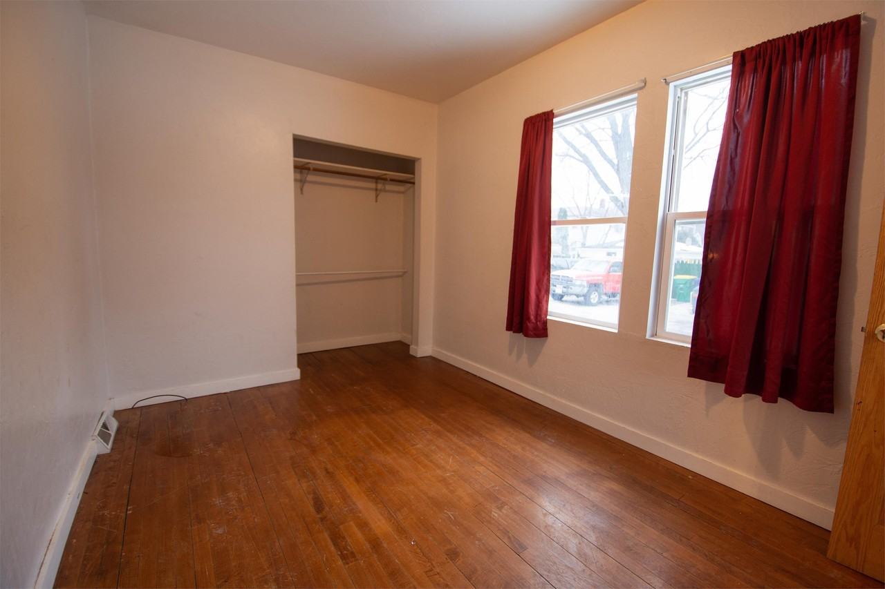 895 Howard - Photo 7 of 13